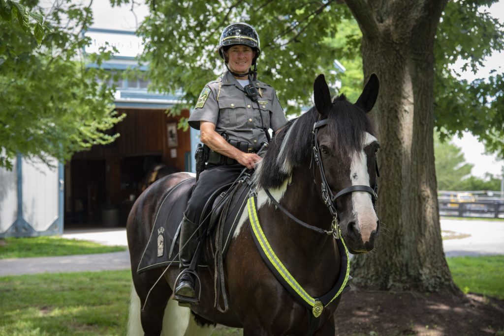 mounted police oliver captain lisa rakes